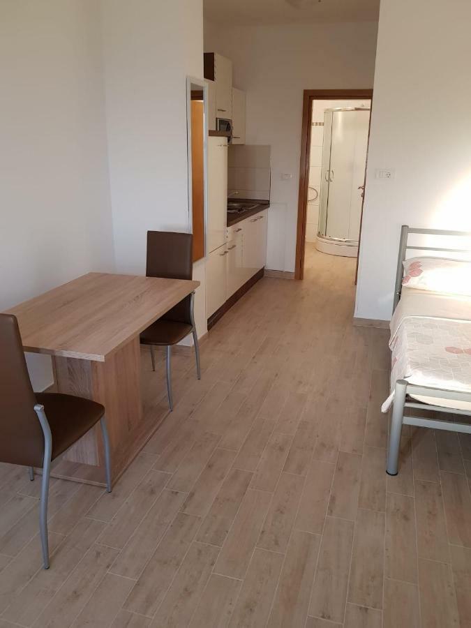 Studio Apartment Matija Podstrana Eksteriør billede
