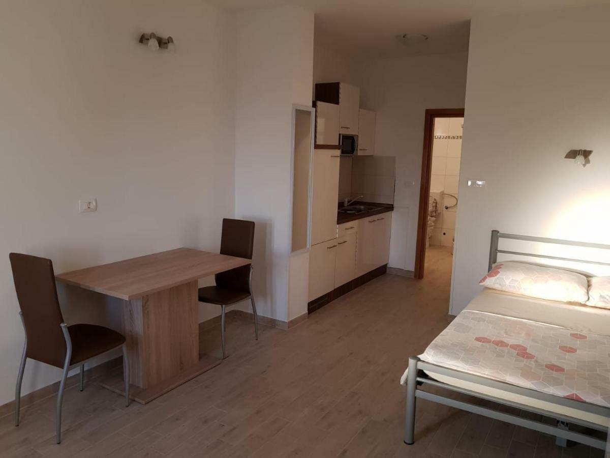 Studio Apartment Matija Podstrana Eksteriør billede